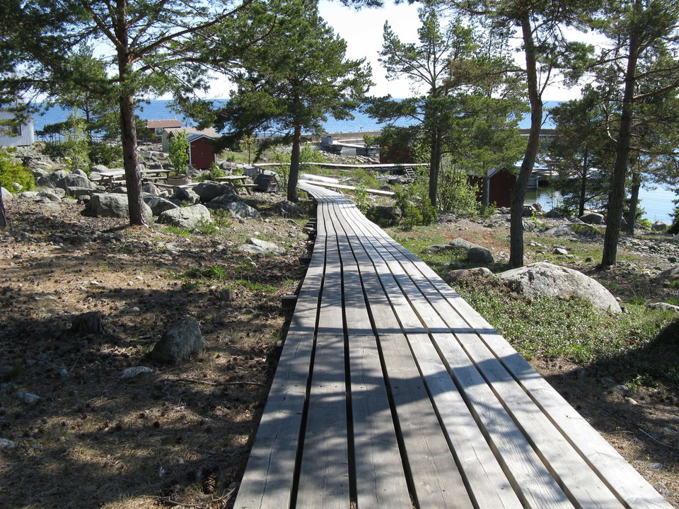 Gångtrall finns att gå på vid fyrhamnen