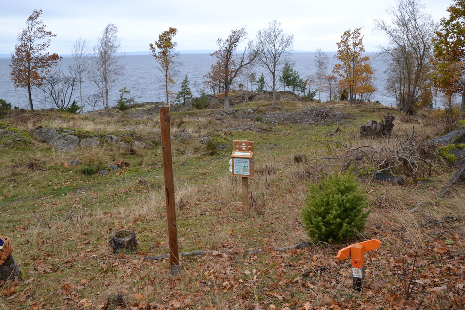 Påsholk i anslutning till Orrnäs rastplats.