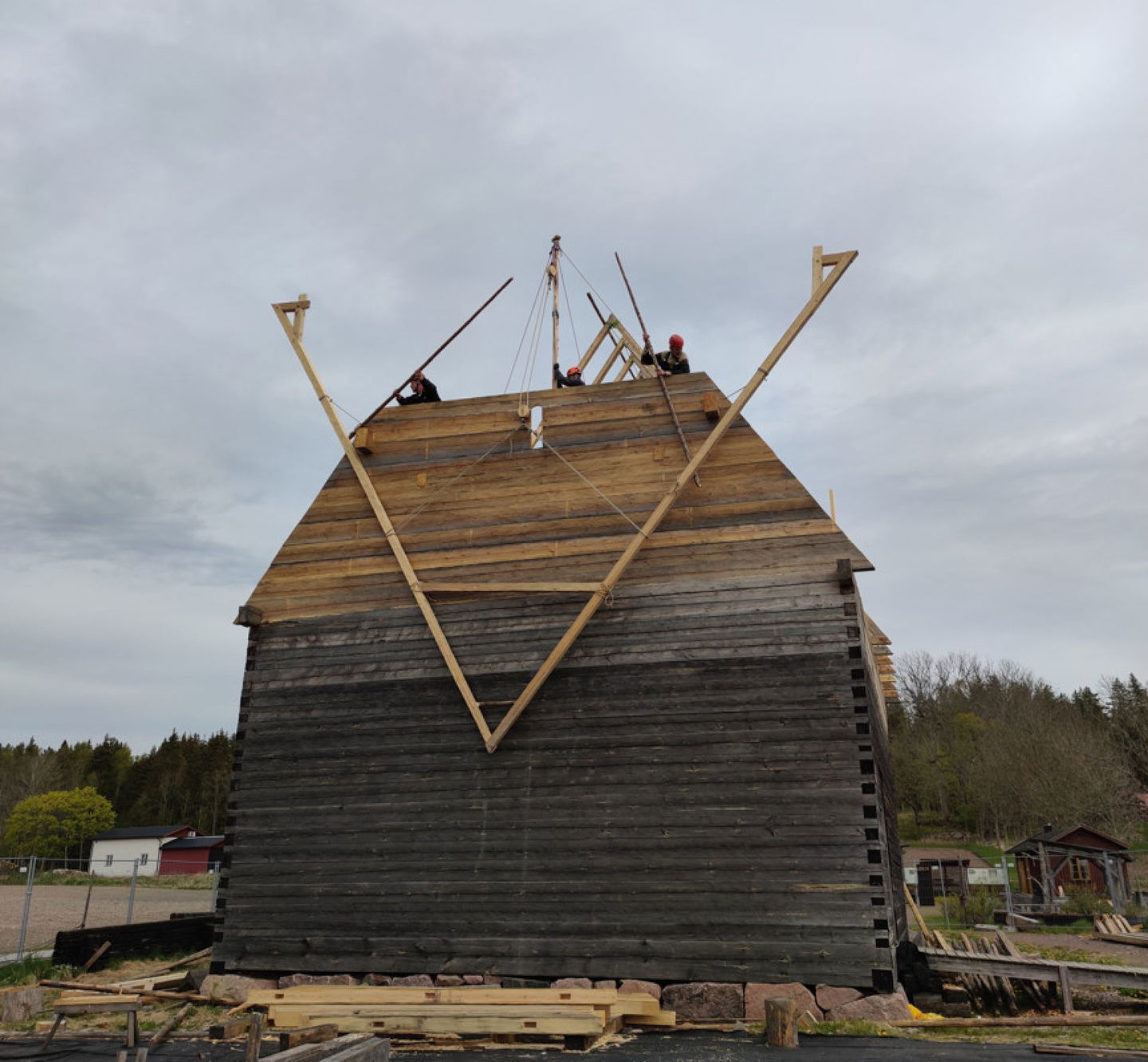 Exteriör på Södra Råda gamla kyrka i Kristinehamns kommun