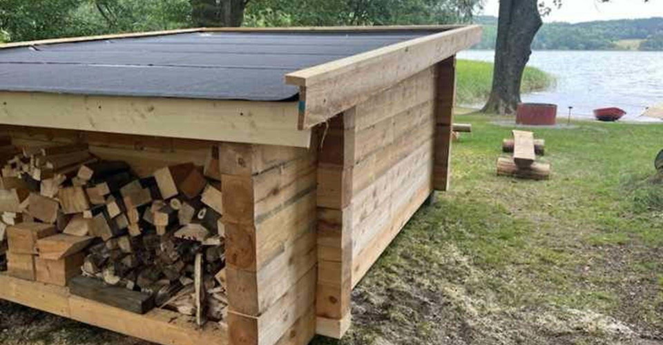 Vindskydd Falerums badplats vid sjön Åkervristen.
Etapp: Falerum - Rumma
Åtvidabergs kn