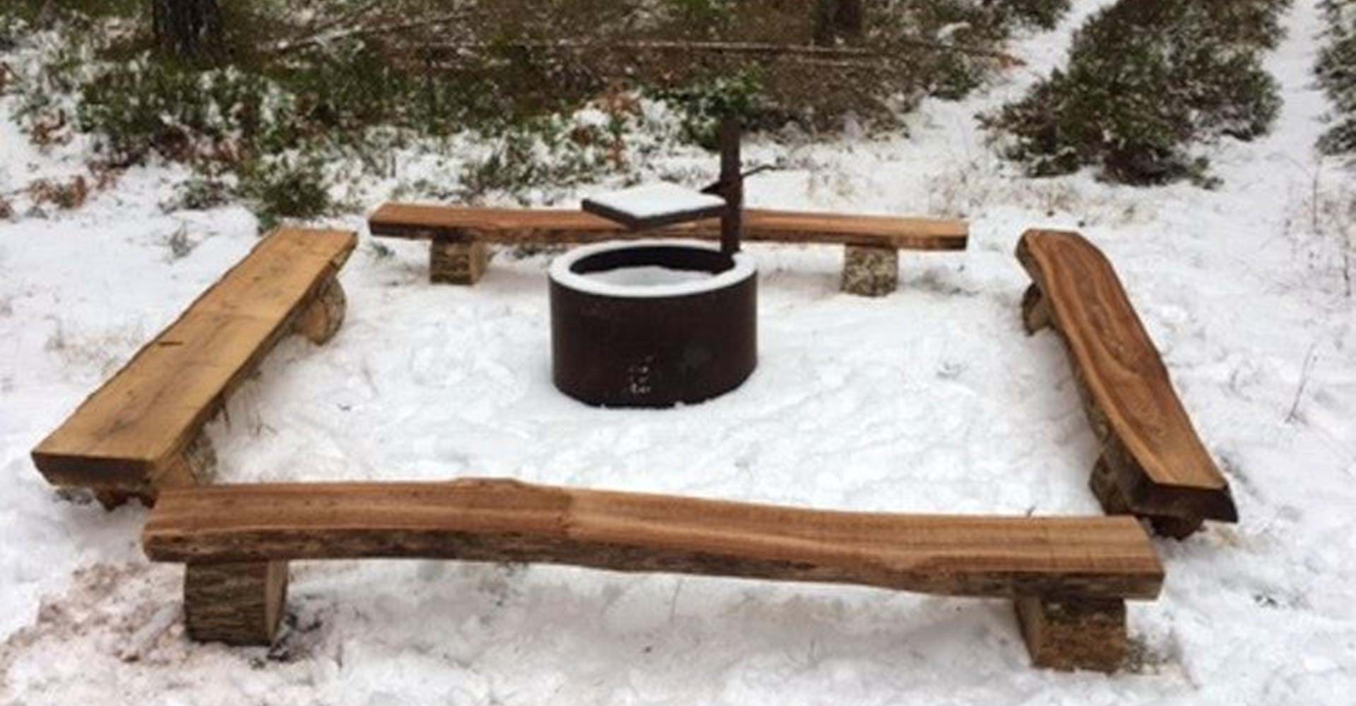 Grillplats vid Perkils kättil.
Etapp: Tjällmoslingan.
Motala
