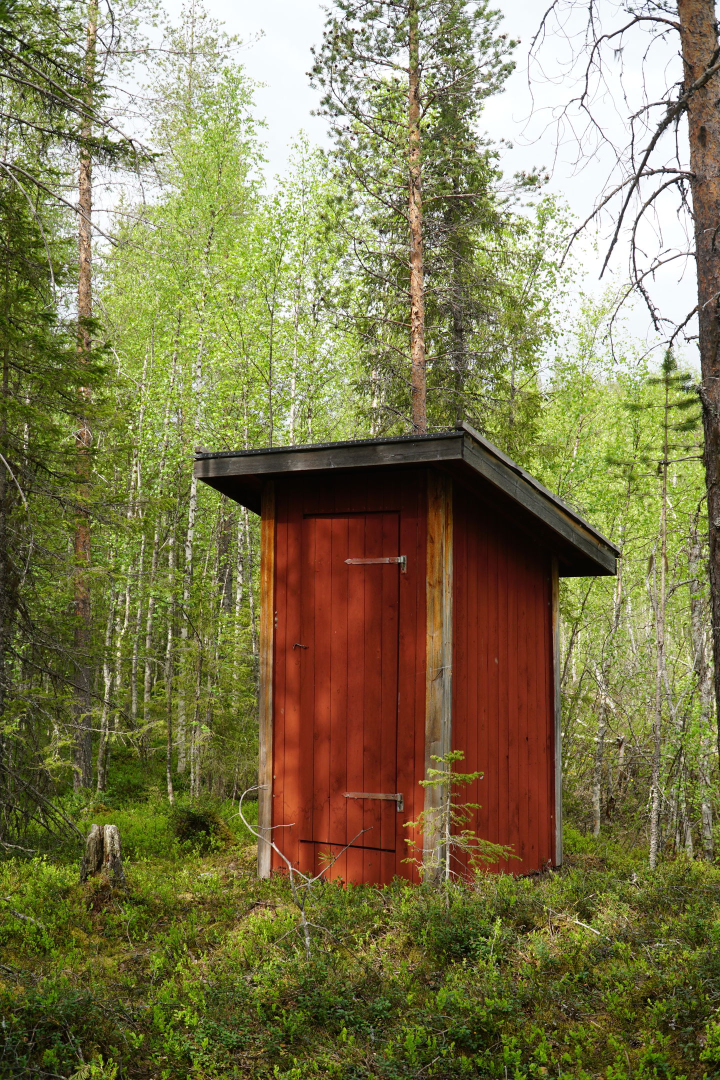 Outdoor toilet