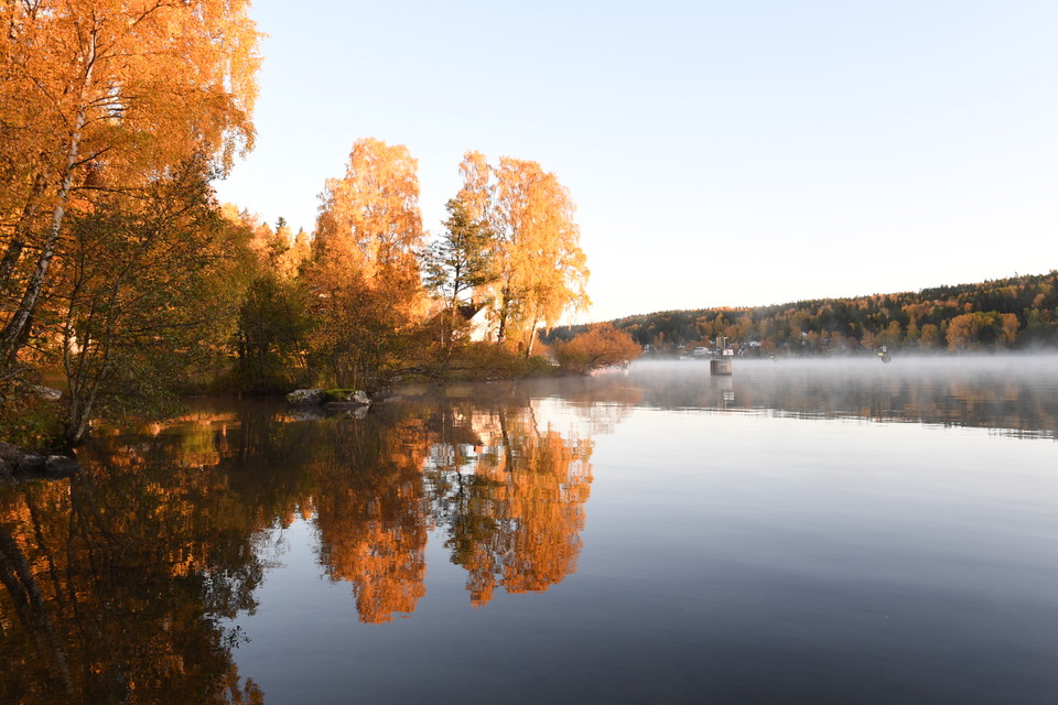 Älvorna dansar utanför Täljehus vid Mälarens inlopp till Södertälje.