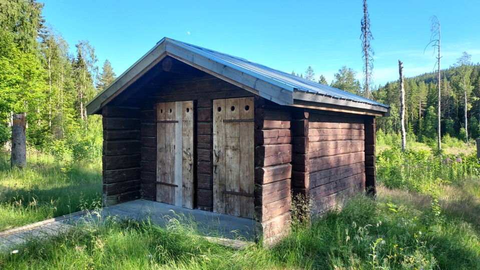 Tillgängligt utedass