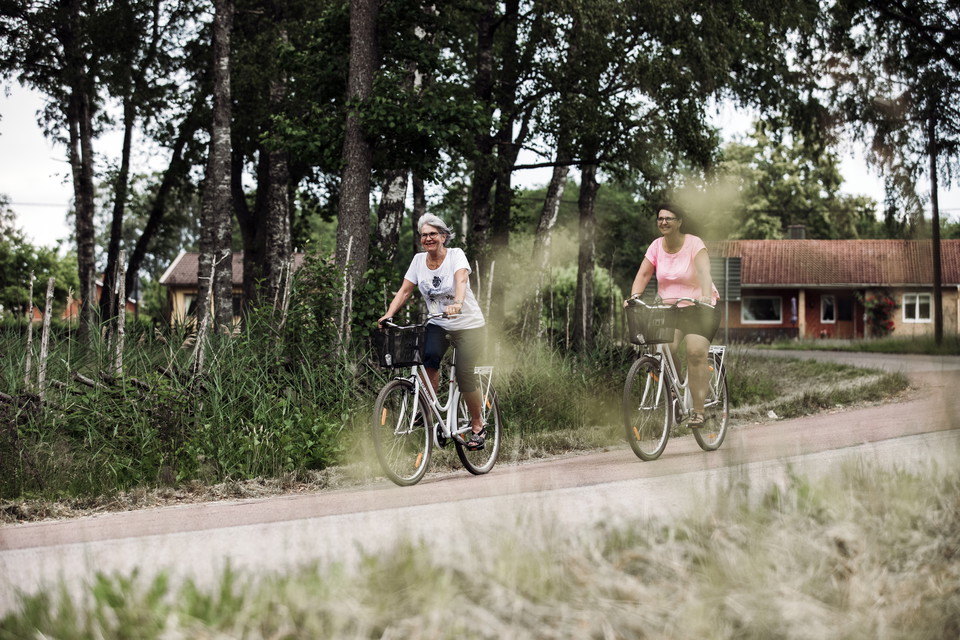 Upplev sjön Bolmen från cykelsadeln eller till fots