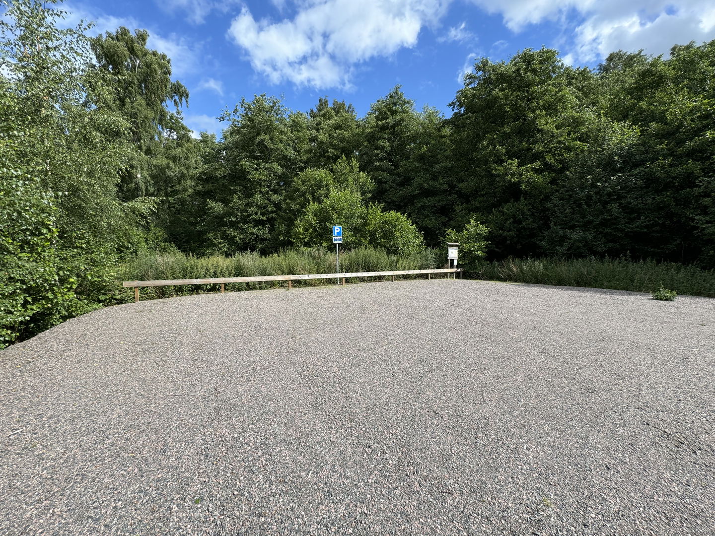 Bild på parkeringen vid Strandhagen