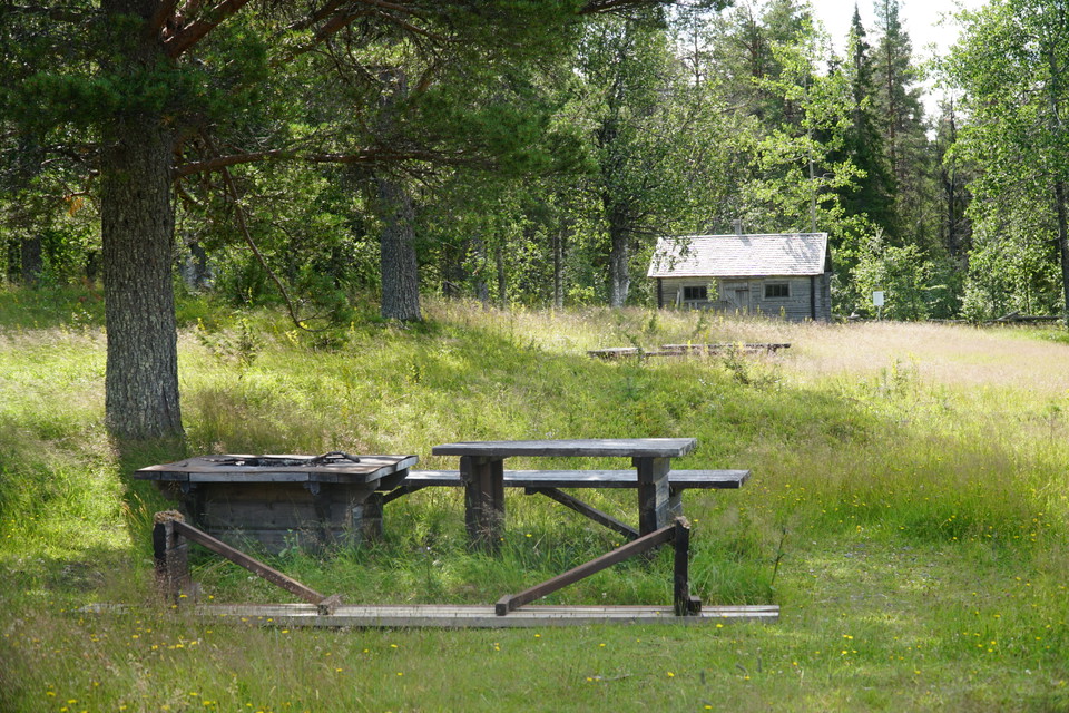 Eldstad finns på gården