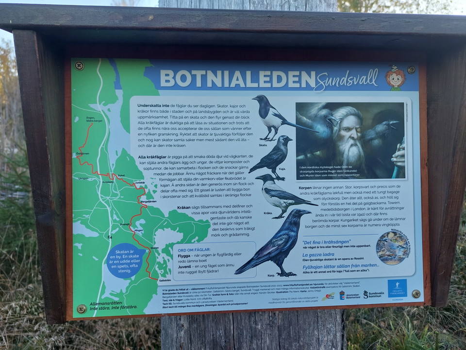 50 skyltar hittar du längs vägen med information om natur- och kulturmiljö