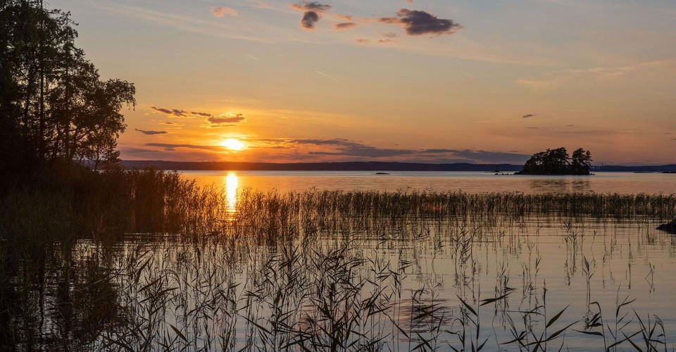 Leden erbjuder många vackra vyer.
Rundslinga Medevi - Torpa Sand.
Motala.