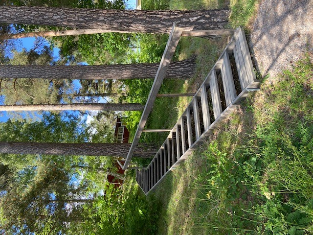 Trappa från Campingen till servicebyggnaden