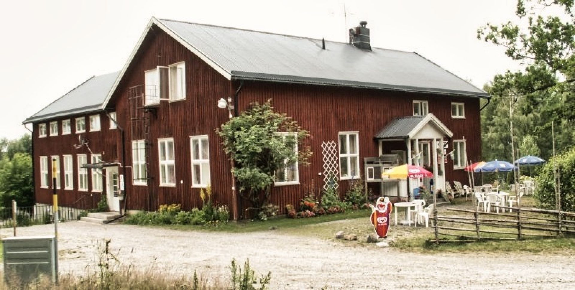 Hostel Folsom, Blomskog