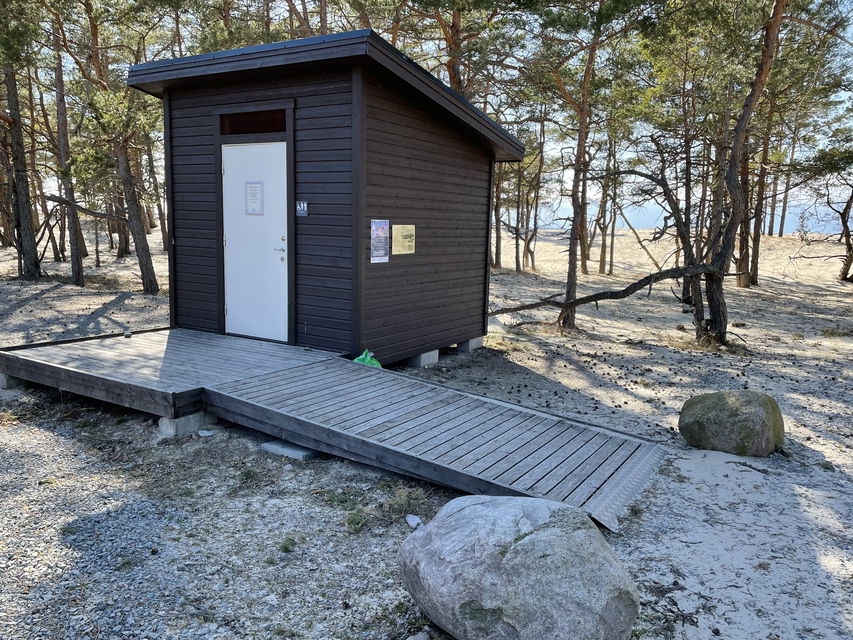 Tillgänglighetsanpassat torrdass med ramp