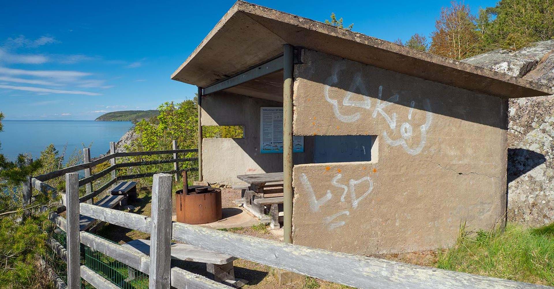 Stora Lund, Hästholmen
Rastplats med tak
Utsikt Vättern
