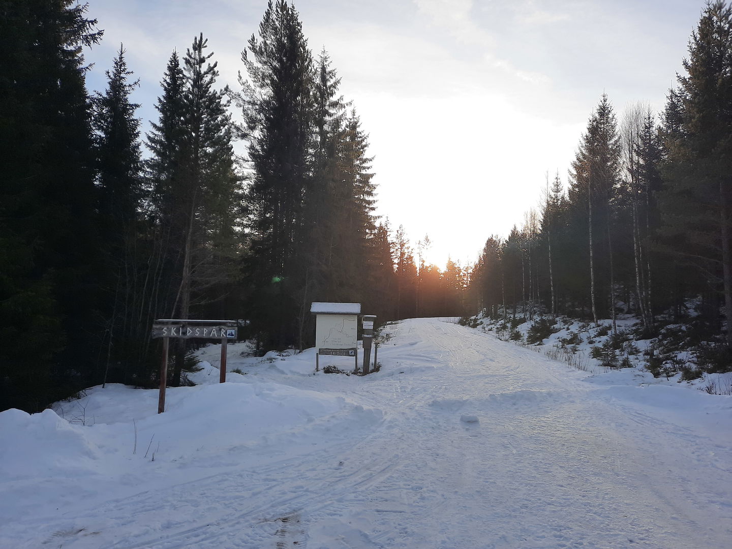 Spårcentral med parkering