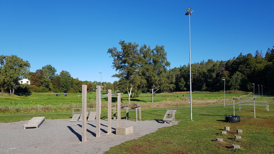 Utegym och hinderbana. Foto Lidingö stad