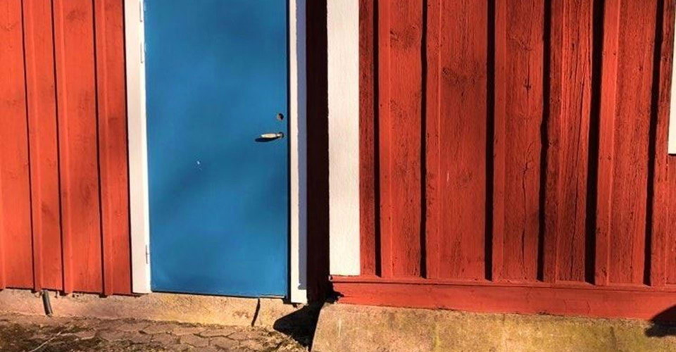 Bakom den blå dörren finns dricksvatten! 
Startplats Hagstugan, Tjällmo. 
Rundslinga i Tjällmoskogarna. 
Motala. 