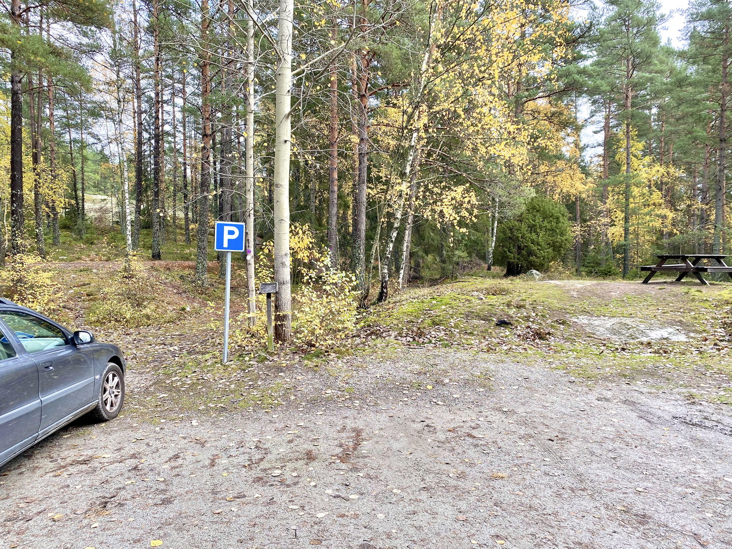 Parkering vid Ensta. Foto: Mats Larshagen.