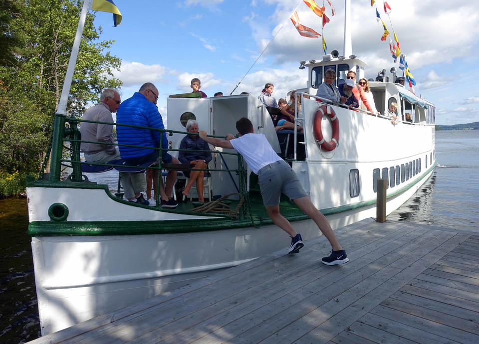 Avstigning från båt vid Håverud