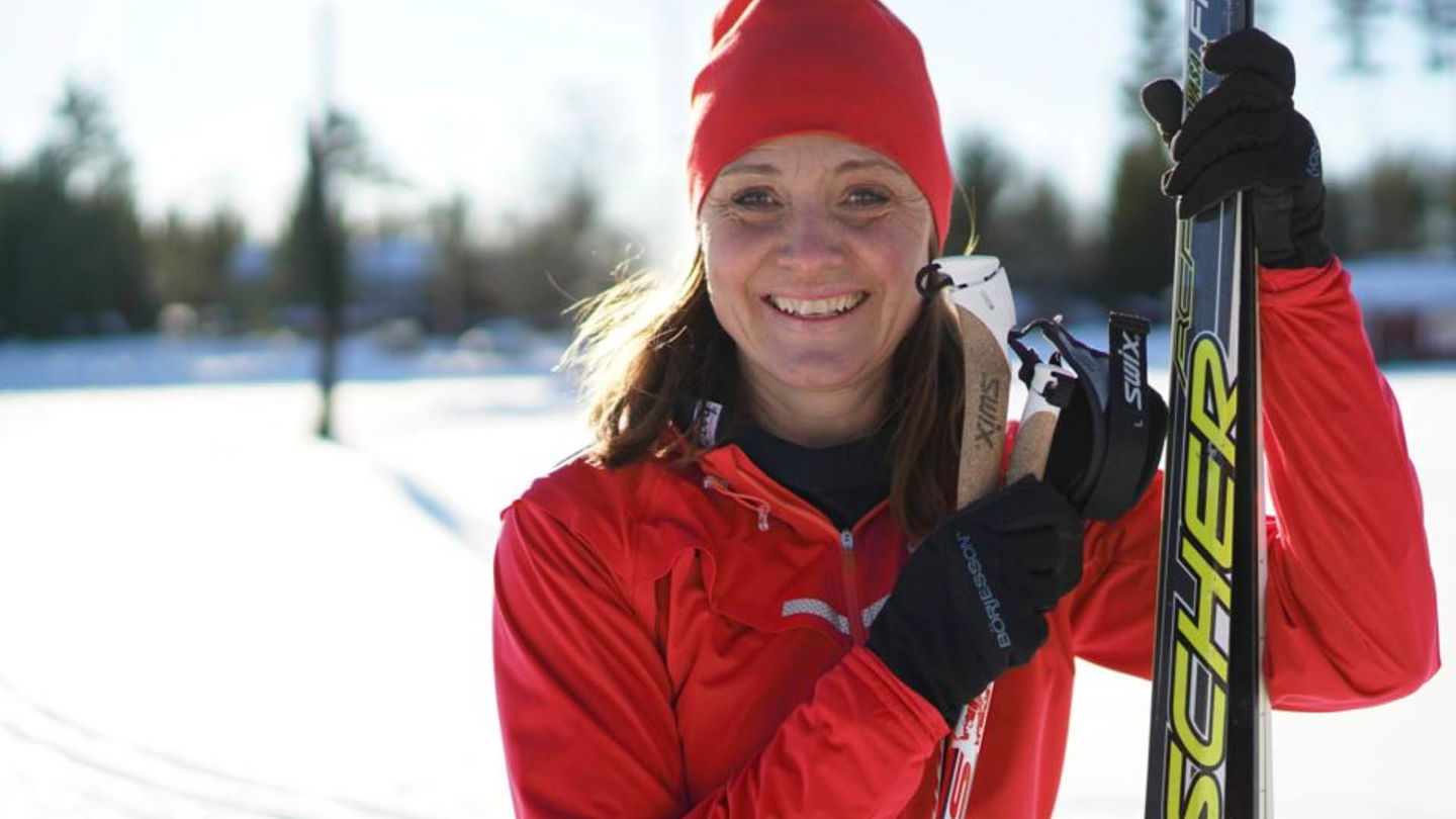 Skidtur i soligt vinterväder