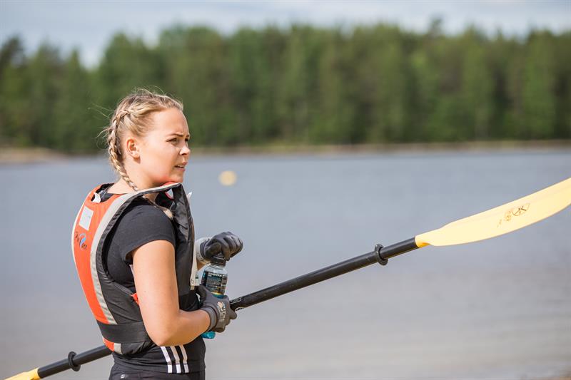 jente med padleåre