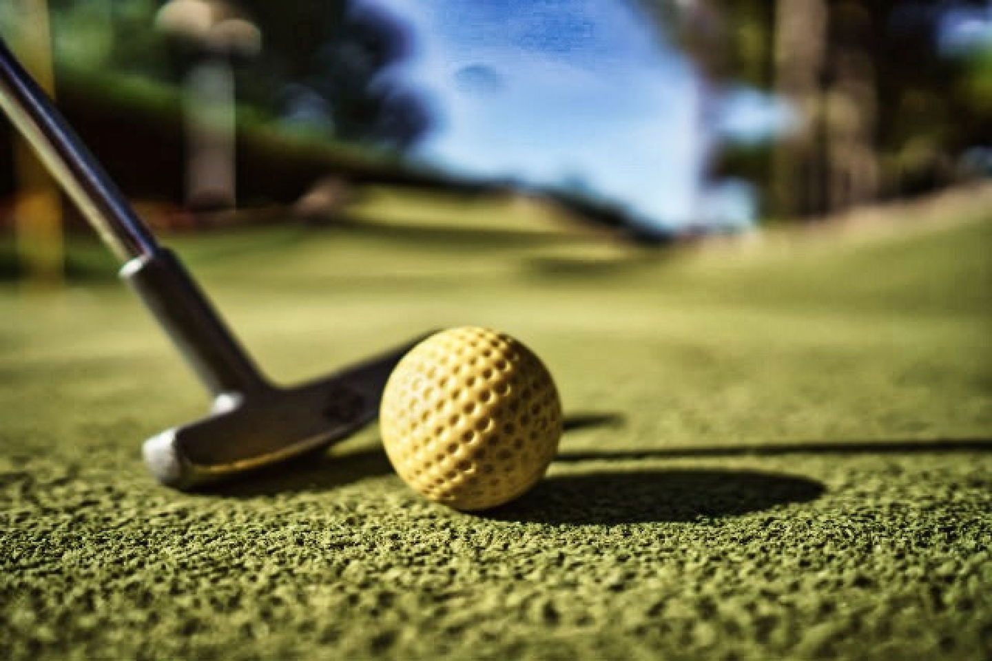 Minigolf på Mjönäs pannkakshus.