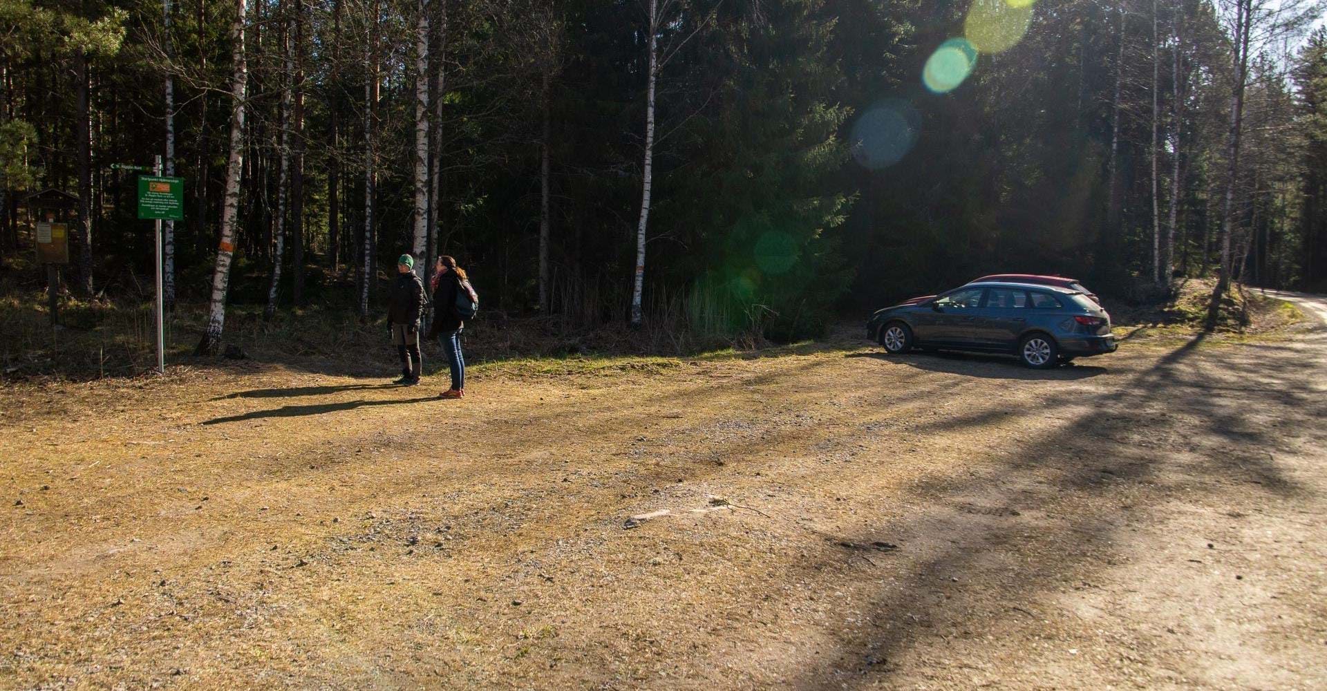 Hjälmarsösjö parkering