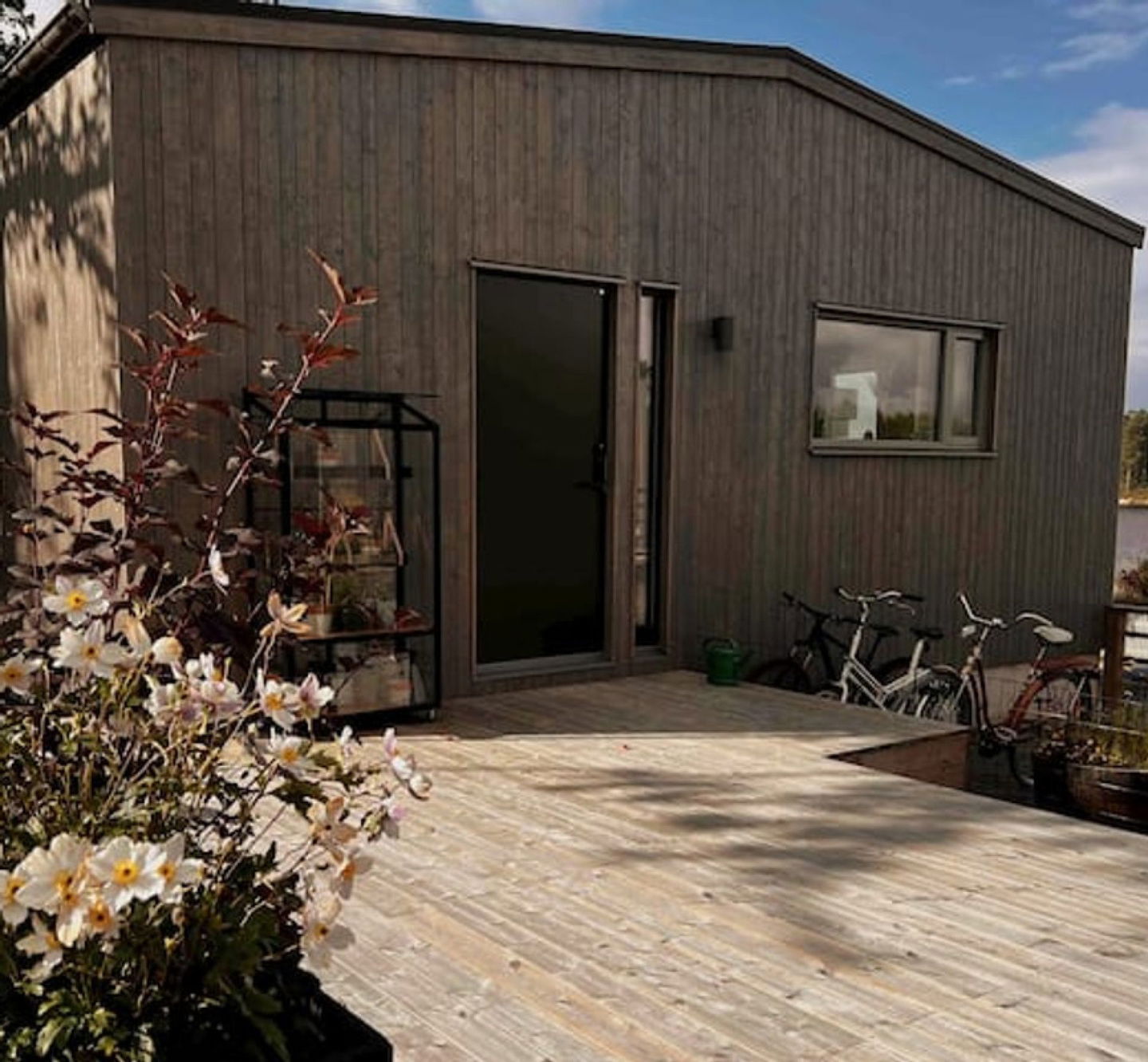 Exteriör av Böljan guest house i Kristinehamn