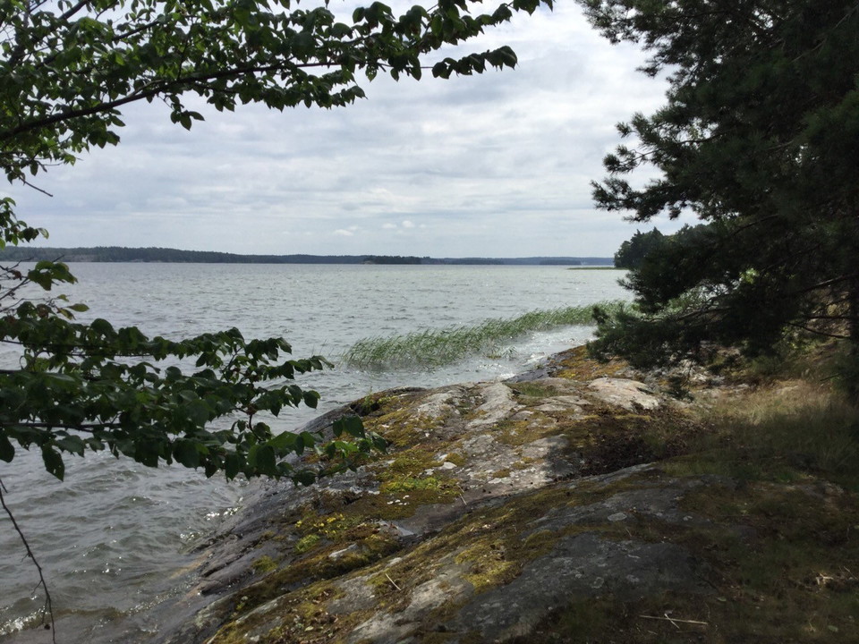 Utsikt från Gamla ångbåtsbryggan, östra Eldgarnsö.