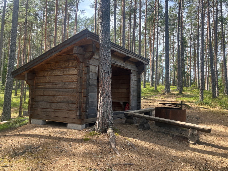 Eldplats vid vindskyddet Storöviken