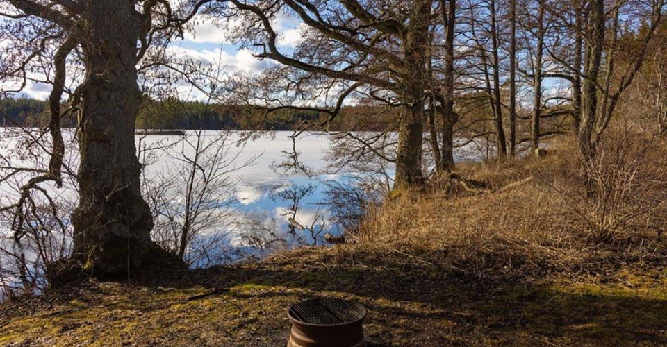 Vindskydd vid Getsjön. 
Etapp: Sörsjön-Falsnäset. 
Finspång