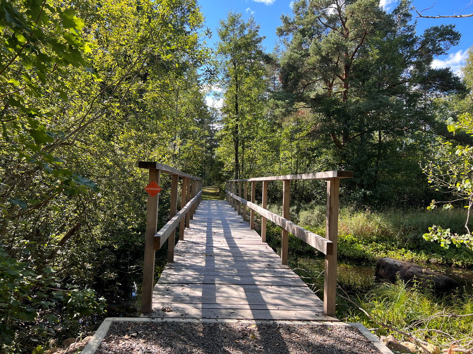 Gångbro över Ljungbyån