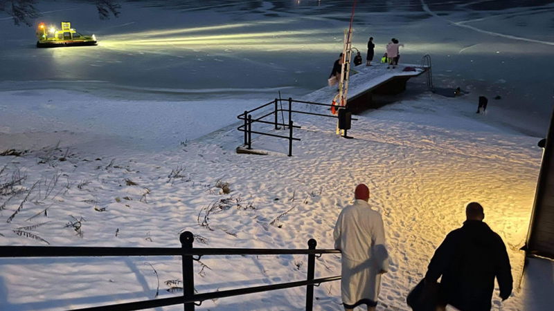 Winter bathing