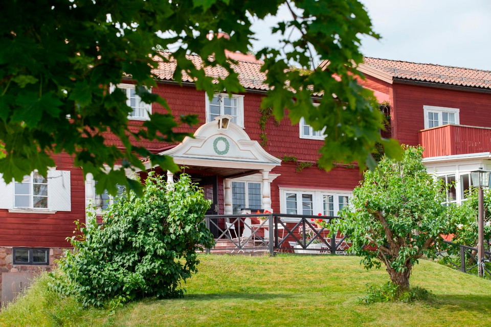 Gyllene-Hornet-exterior-narbild