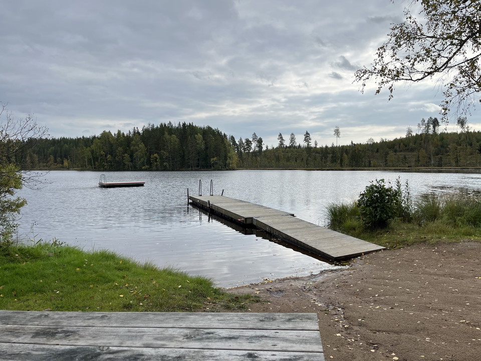 Vy över badplatsen