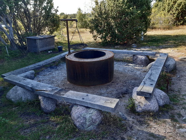 Grillplats mellersta, Örarevet