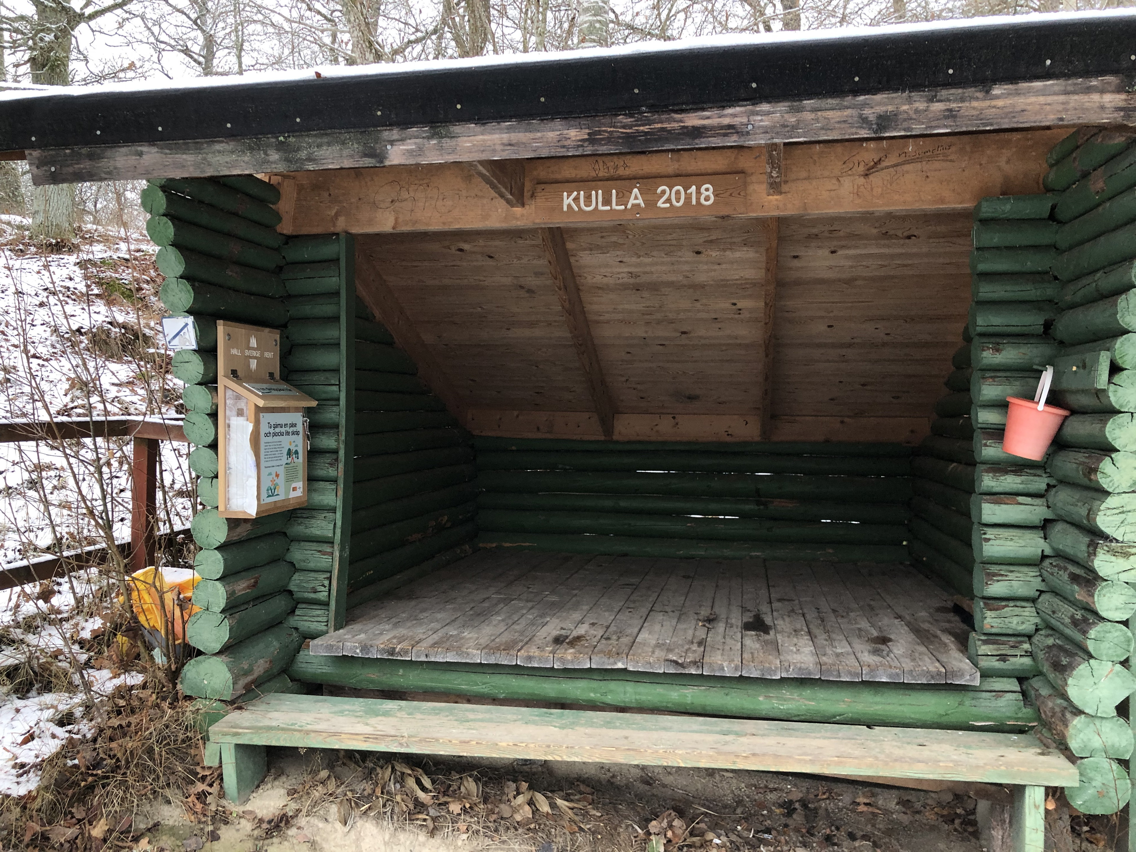 Vindskyddet är utrustad med en påsholk