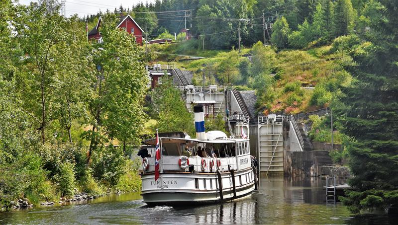 D/S Turisten i Brekke Sluser