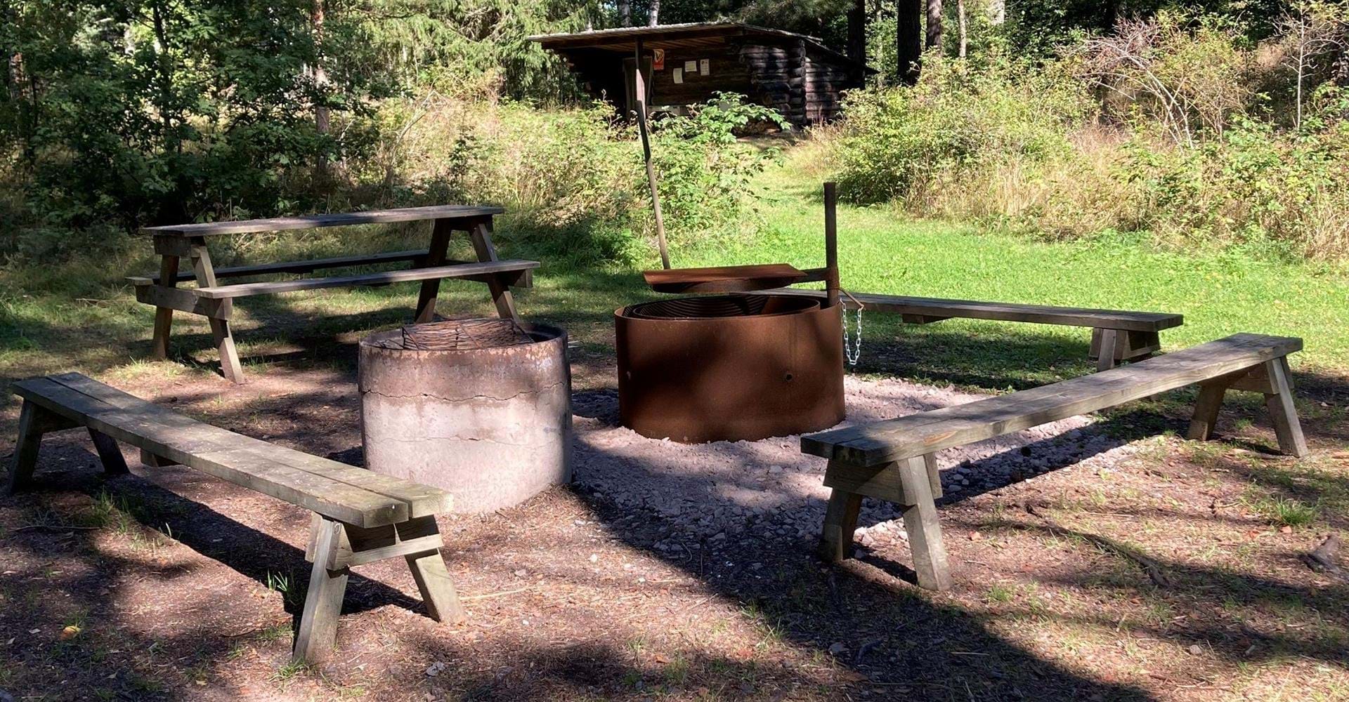 Stor Stocksjön, vindskydd och grillplats.
Etapp: Blåvik - Sundsudden
Boxholm