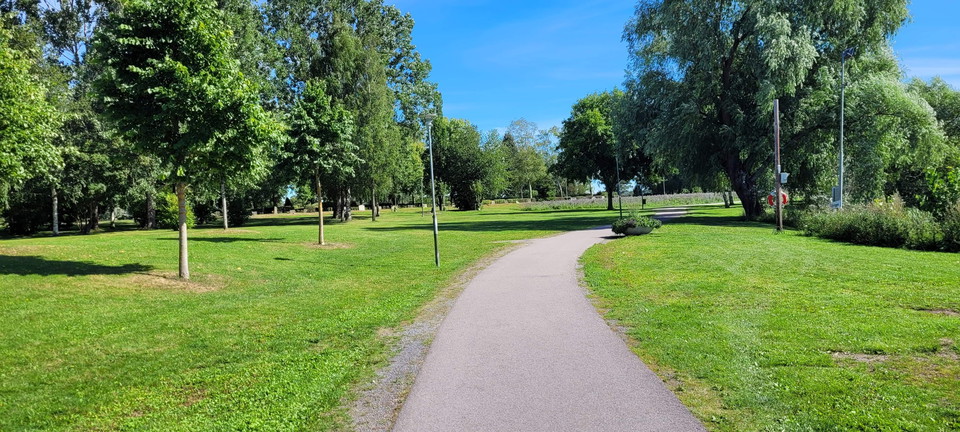 Uddparken, gångväg hamnen - Prästabadet