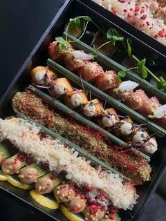 Sushi-Teria, Knapstad