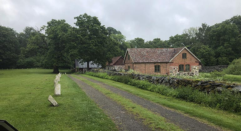 Bruksmiljö strax utanför reservatet.