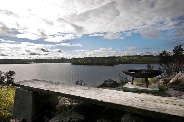 Grillplats med utsikt över Mälaren - Grimsta naturreservat