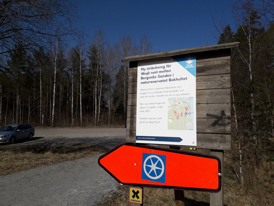 Sväng av västerut vid Sanden