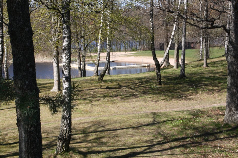 Åtvidabergs camping ligger i direkt anslutning till Bysjöbadet
