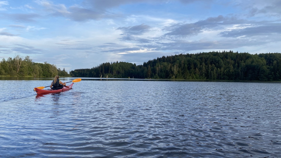 Strömsholms kanal följer Kolbäcksåns naturliga vattendrag