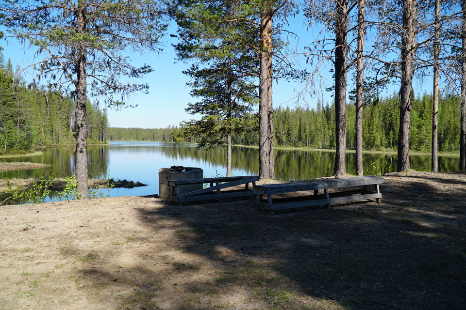 Outside Björkådammskojan