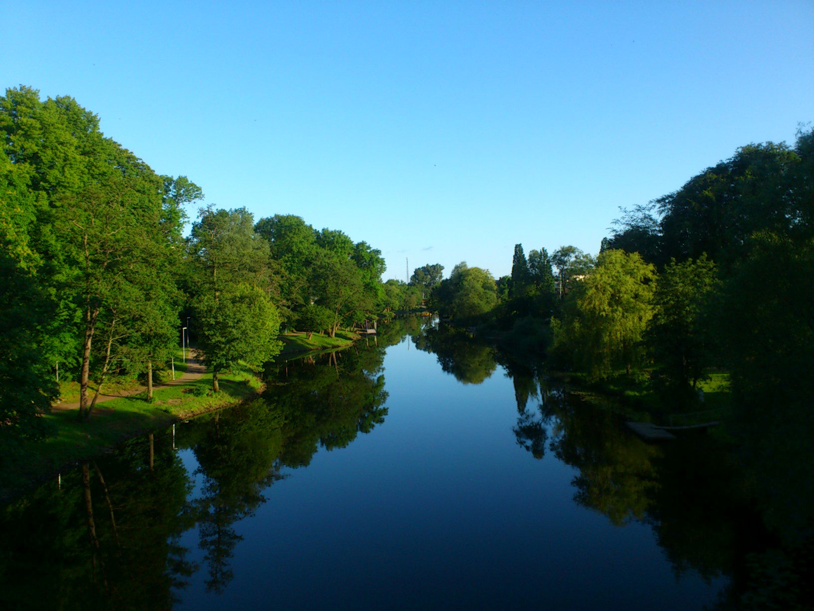 Stillsamma vatten ger perfekt paddling med barn
