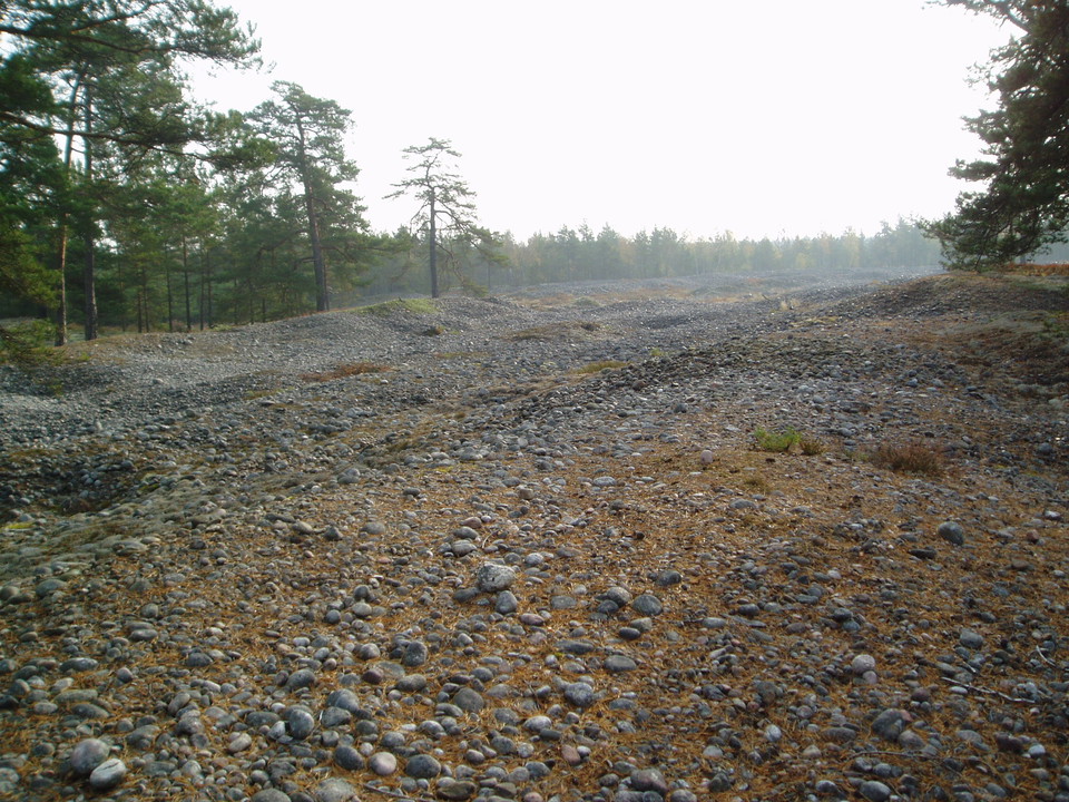 Den stenbeklädda åsen.