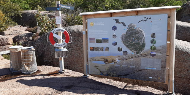 Entréskyltning Sikhamn, Blå Jungfrun
