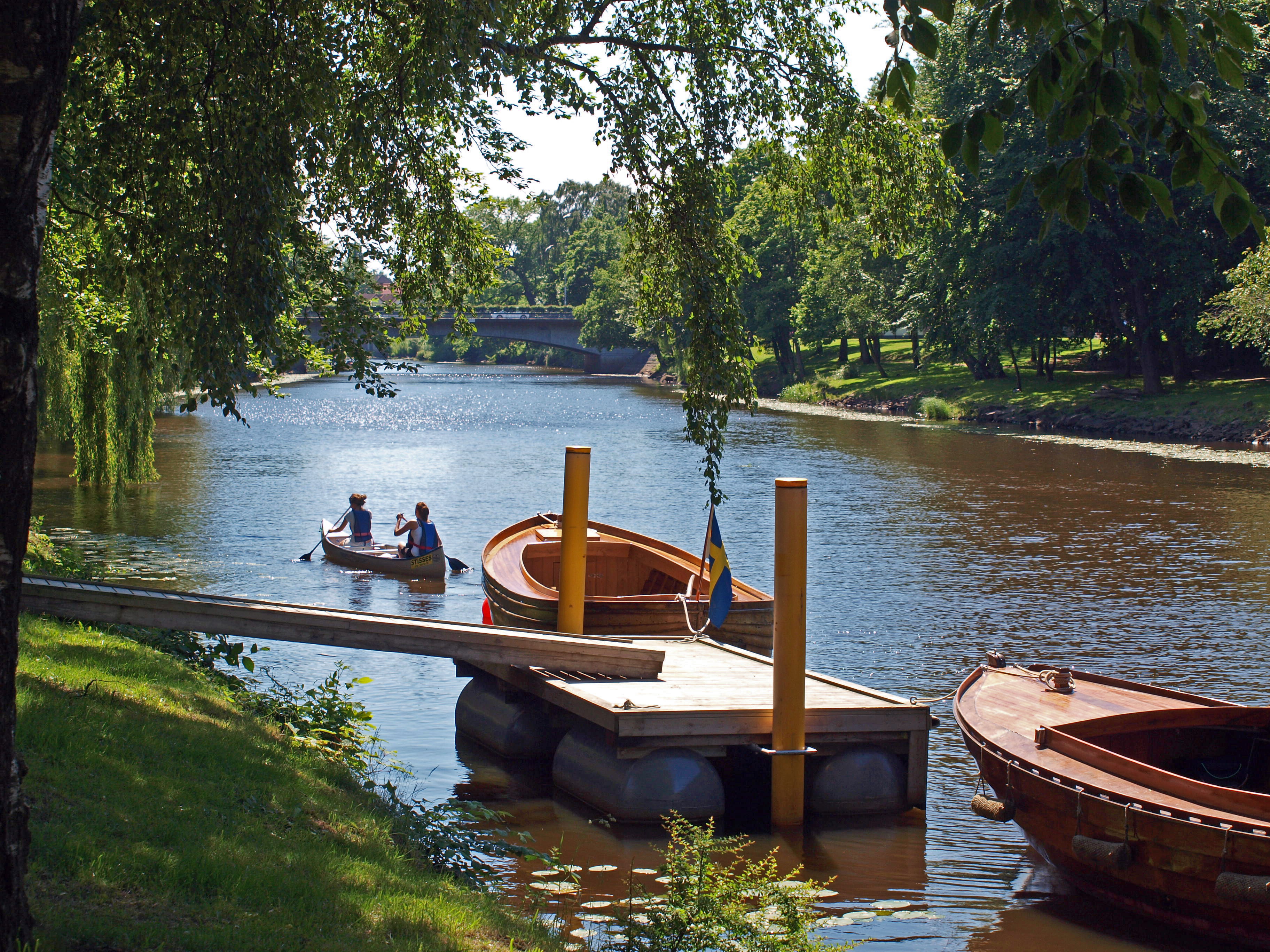 Kanottur för familjen på Rönne å